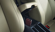 FRONT CENTRE ARMREST WITH STORAGE